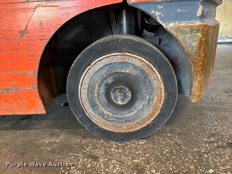 image for item FB5526 Toyota 8FGCU25 forklift