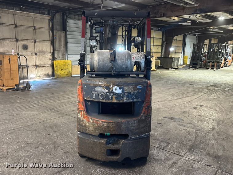 image for item FB5527 Toyota 8FGCU25 forklift
