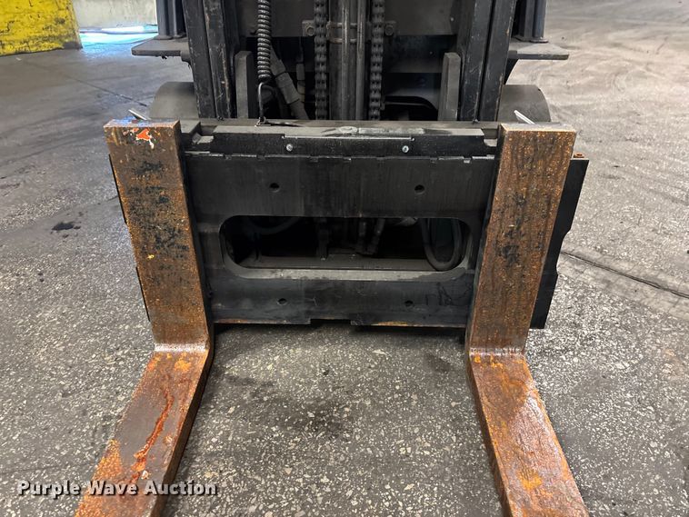 image for item FB5527 Toyota 8FGCU25 forklift