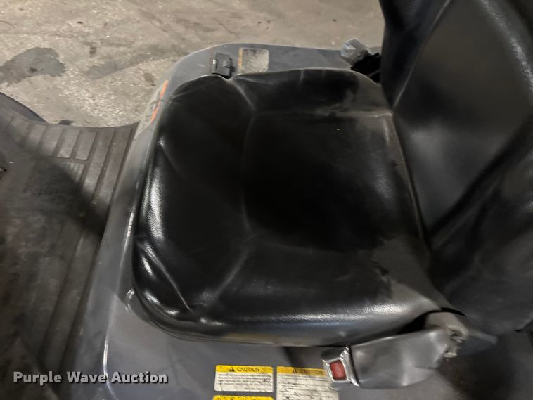 image for item FB5527 Toyota 8FGCU25 forklift