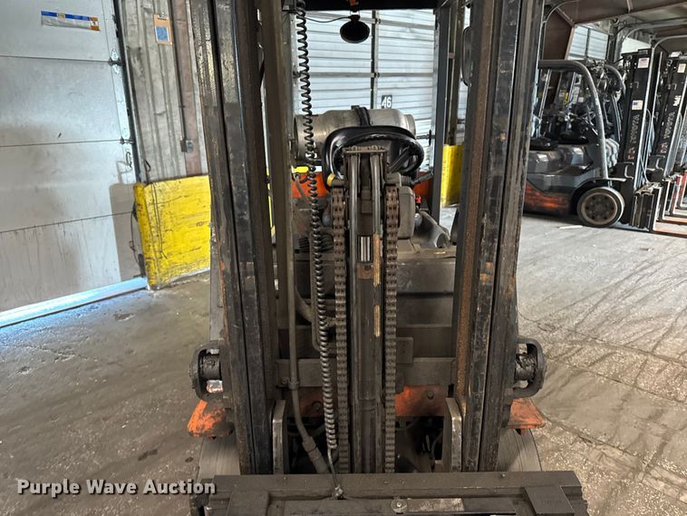 image for item FB5528 Toyota F7GCU25 forklift