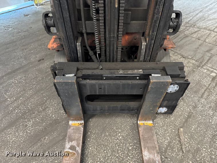 image for item FB5528 Toyota F7GCU25 forklift