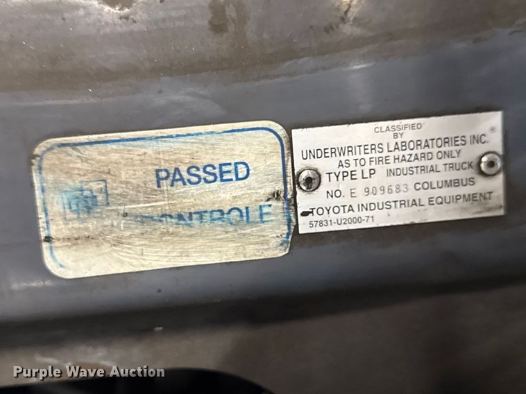 image for item FB5528 Toyota F7GCU25 forklift