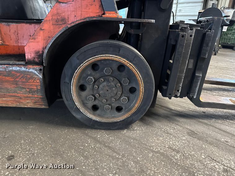 image for item FB5528 Toyota F7GCU25 forklift