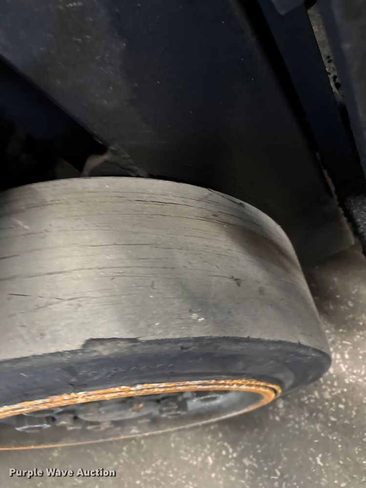 image for item FB5528 Toyota F7GCU25 forklift