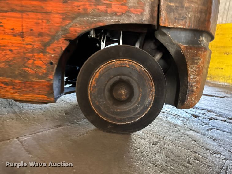 image for item FB5528 Toyota F7GCU25 forklift