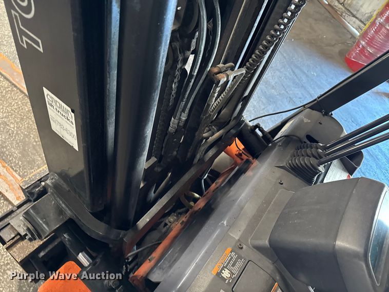 image for item FB5529 Toyota 7FGCU25 forklift