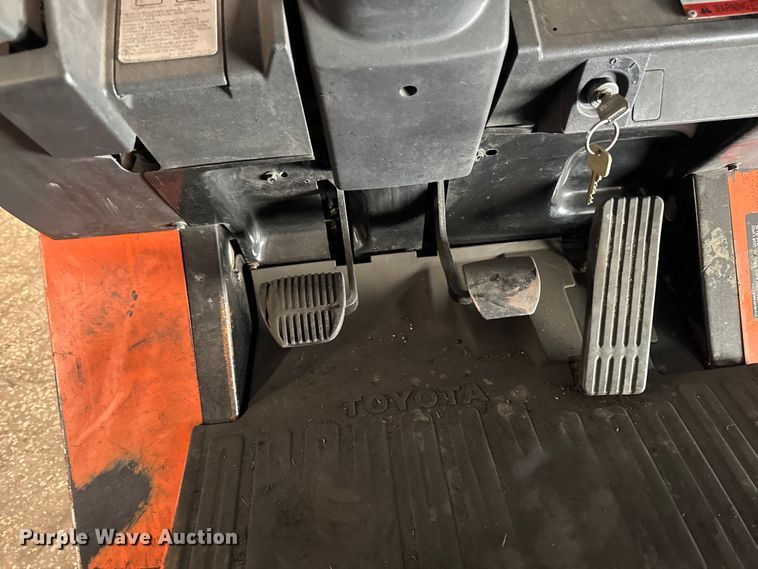 image for item FB5529 Toyota 7FGCU25 forklift