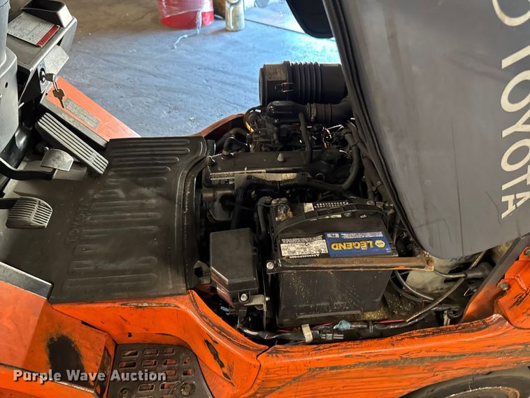 image for item FB5529 Toyota 7FGCU25 forklift