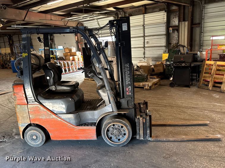 image for item FB5530 Toyota 8FGCU25 forklift
