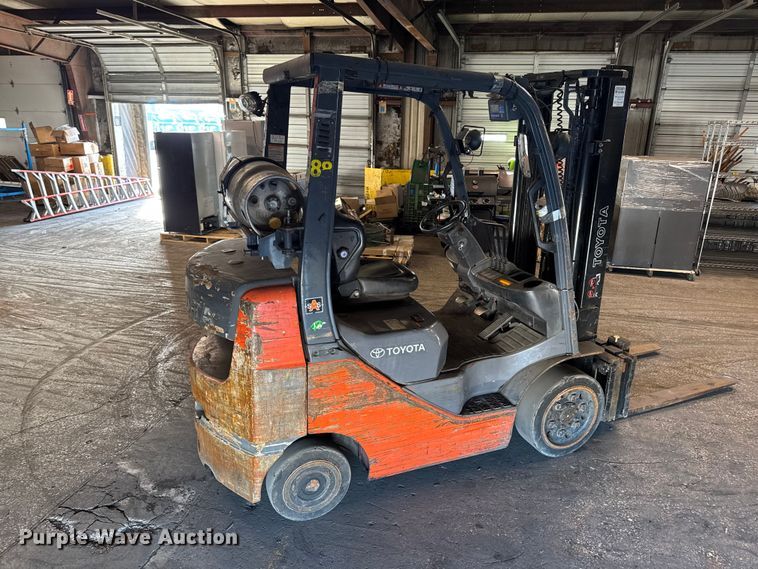 image for item FB5530 Toyota 8FGCU25 forklift