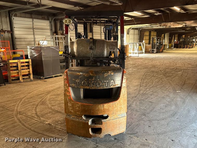 image for item FB5530 Toyota 8FGCU25 forklift