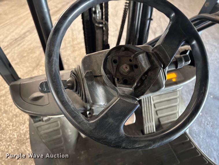 image for item FB5530 Toyota 8FGCU25 forklift