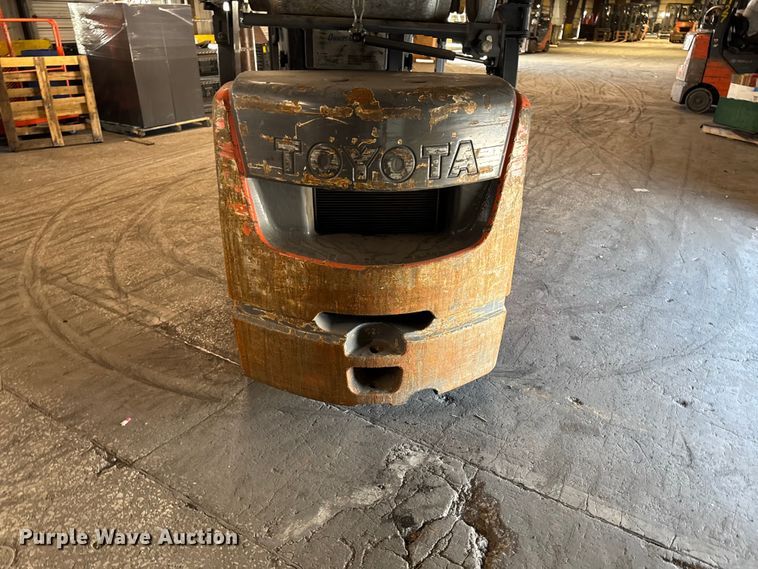 image for item FB5530 Toyota 8FGCU25 forklift