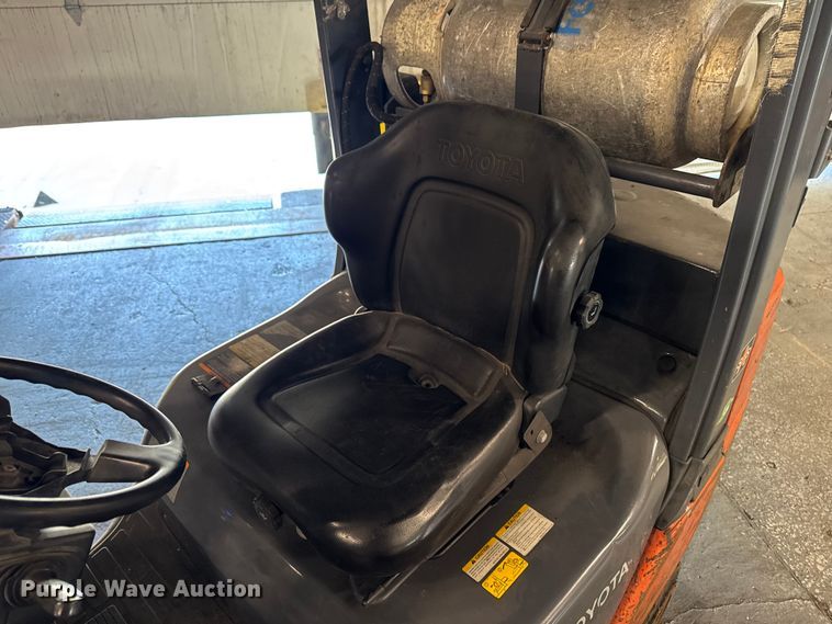 image for item FB5530 Toyota 8FGCU25 forklift