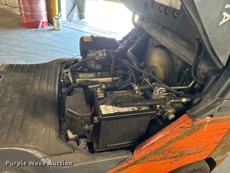 image for item FB5530 Toyota 8FGCU25 forklift