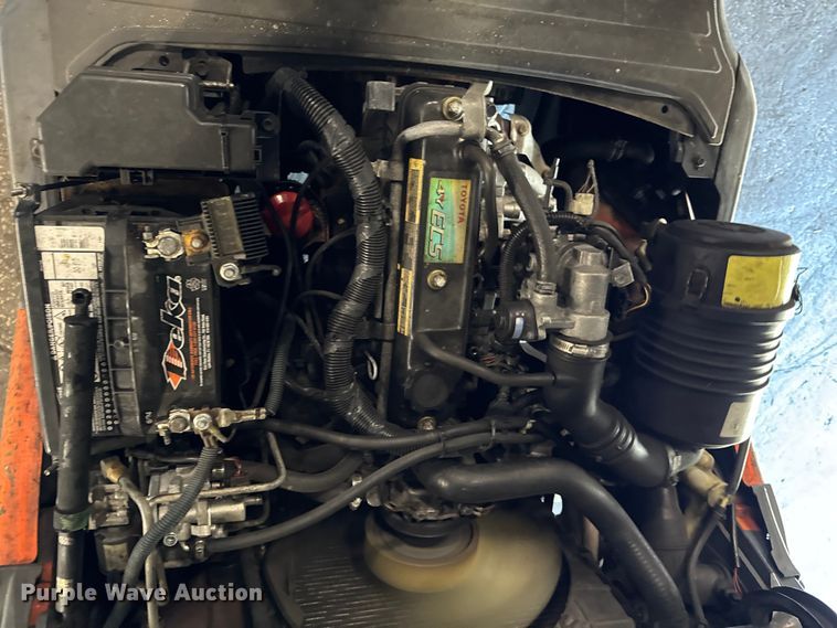 image for item FB5530 Toyota 8FGCU25 forklift