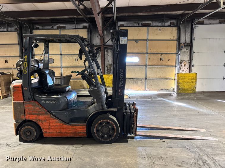 image for item FB5531 Toyota 8FGCU25 forklift