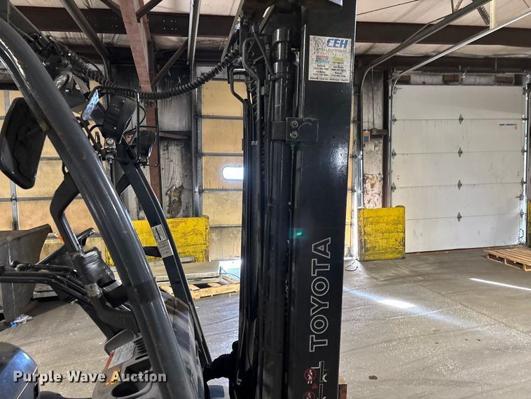 image for item FB5531 Toyota 8FGCU25 forklift