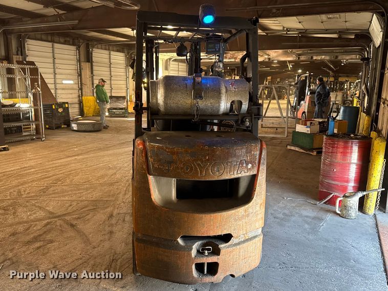 image for item FB5532 Toyota 8FGCU25 forklift