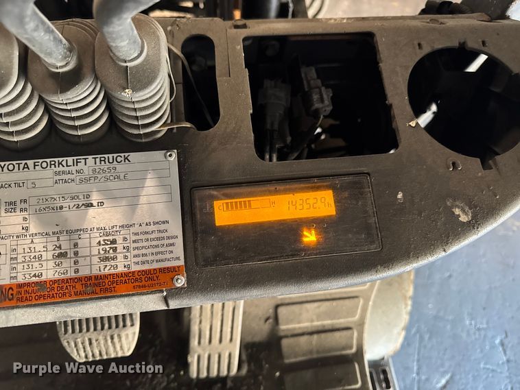 image for item FB5532 Toyota 8FGCU25 forklift