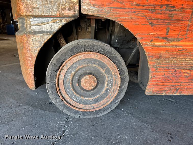 image for item FB5532 Toyota 8FGCU25 forklift