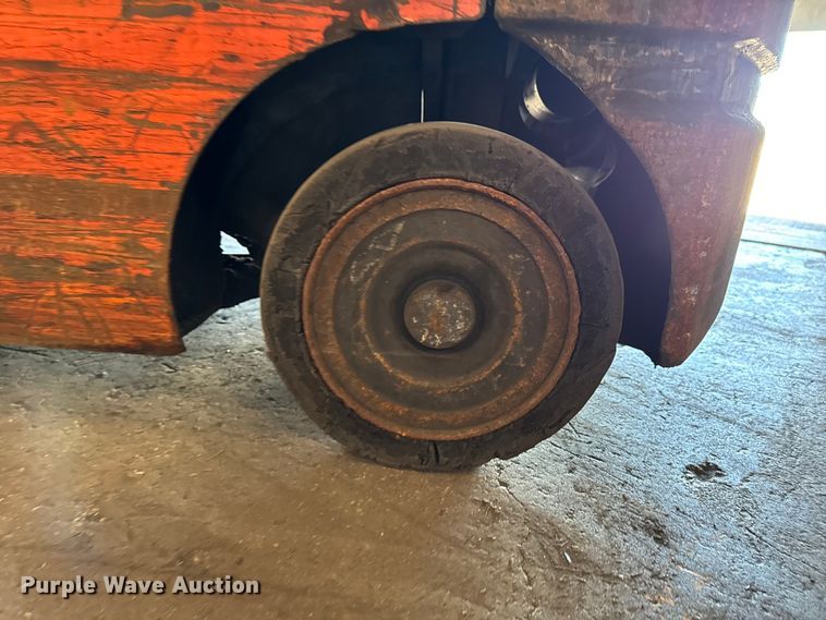 image for item FB5532 Toyota 8FGCU25 forklift