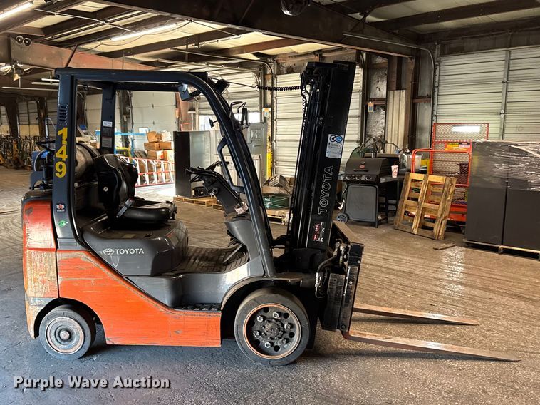 image for item FB5533 Toyota 8FGCU25 forklift