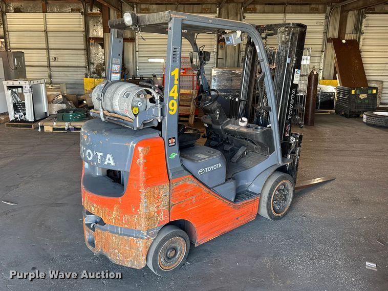 image for item FB5533 Toyota 8FGCU25 forklift
