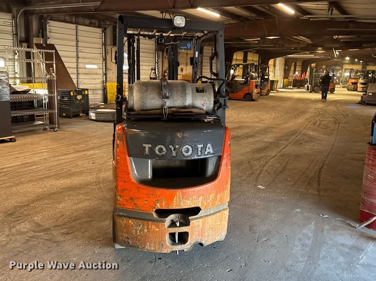 image for item FB5533 Toyota 8FGCU25 forklift