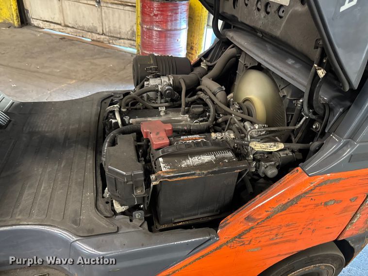 image for item FB5533 Toyota 8FGCU25 forklift