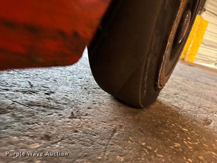 image for item FB5533 Toyota 8FGCU25 forklift