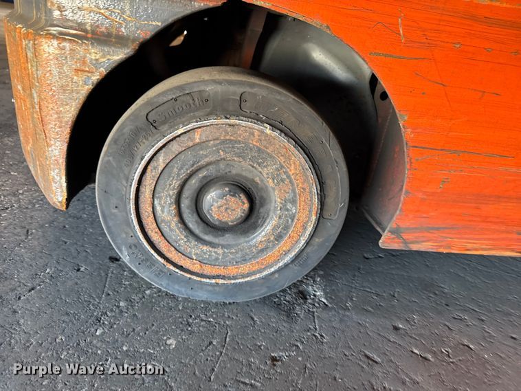 image for item FB5533 Toyota 8FGCU25 forklift