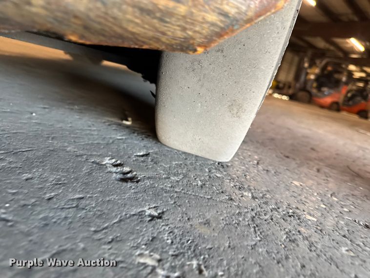 image for item FB5533 Toyota 8FGCU25 forklift