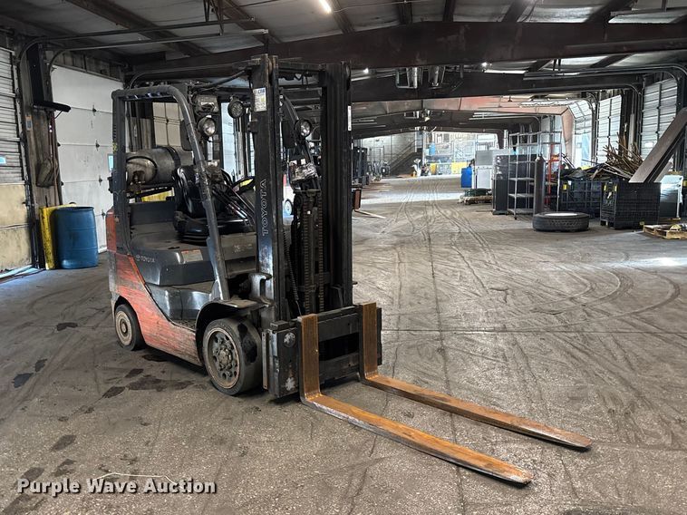 image for item FB5534 Toyota 8FGCU25 forklift