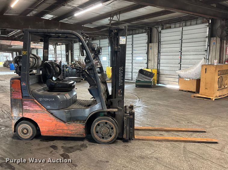 image for item FB5534 Toyota 8FGCU25 forklift