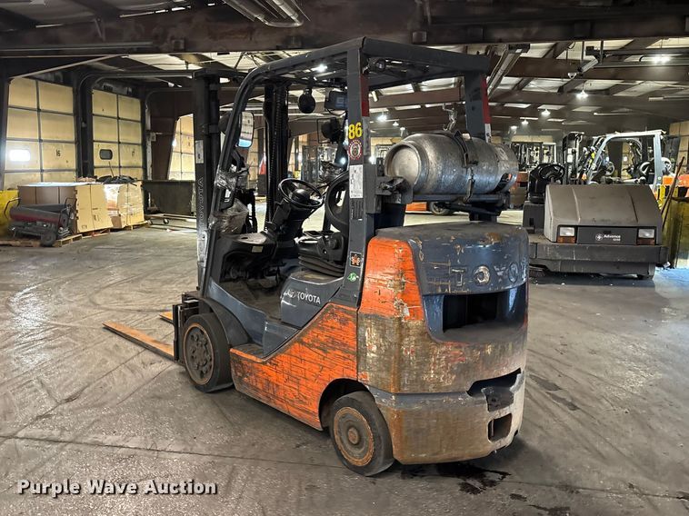 image for item FB5534 Toyota 8FGCU25 forklift