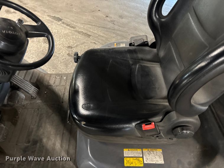 image for item FB5534 Toyota 8FGCU25 forklift