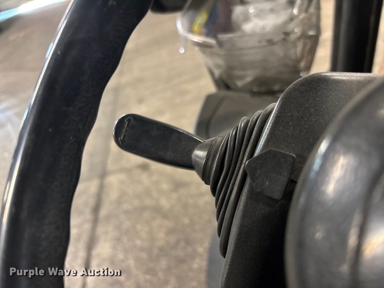 image for item FB5534 Toyota 8FGCU25 forklift