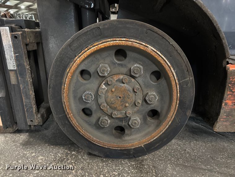 image for item FB5534 Toyota 8FGCU25 forklift