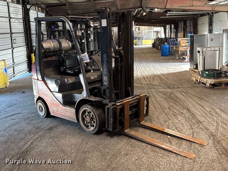 image for item FB5535 Toyota 8FGCU25 forklift