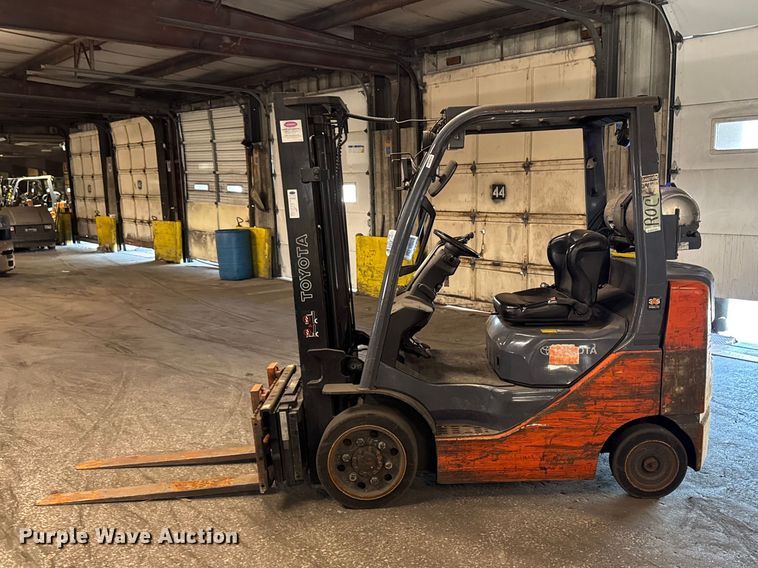 image for item FB5535 Toyota 8FGCU25 forklift