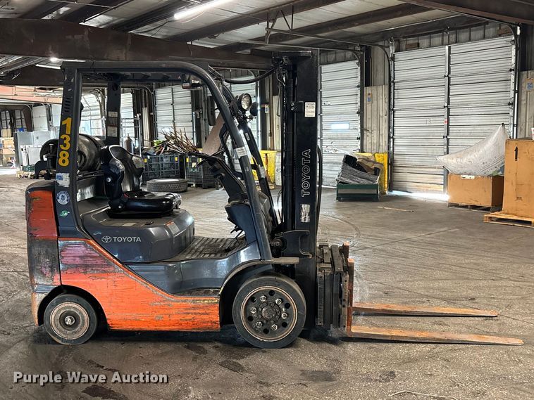 image for item FB5536 Toyota 8FGCU25 forklift