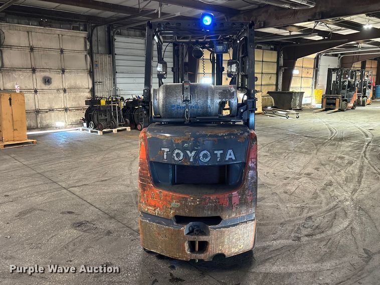 image for item FB5536 Toyota 8FGCU25 forklift