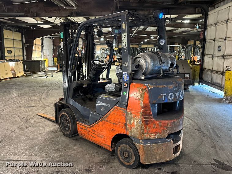 image for item FB5536 Toyota 8FGCU25 forklift