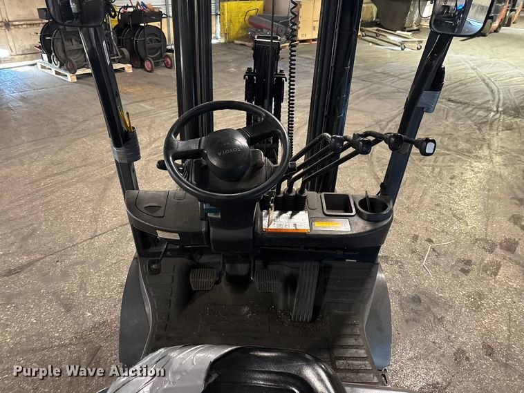 image for item FB5536 Toyota 8FGCU25 forklift