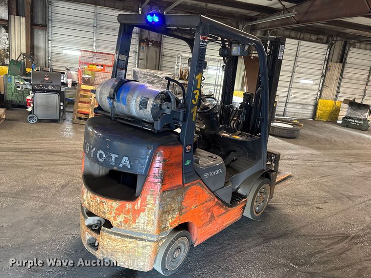 image for item FB5537 Toyota 8FGCU25 forklift