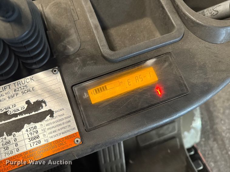 image for item FB5537 Toyota 8FGCU25 forklift