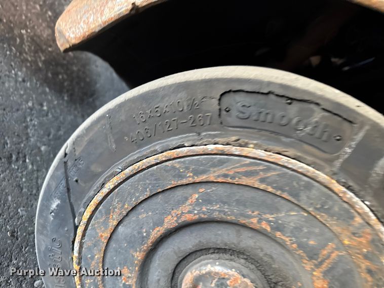 image for item FB5537 Toyota 8FGCU25 forklift