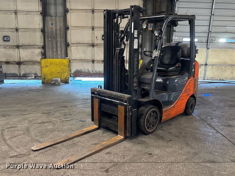 image for item FB5538 Toyota 8FGCU25 forklift